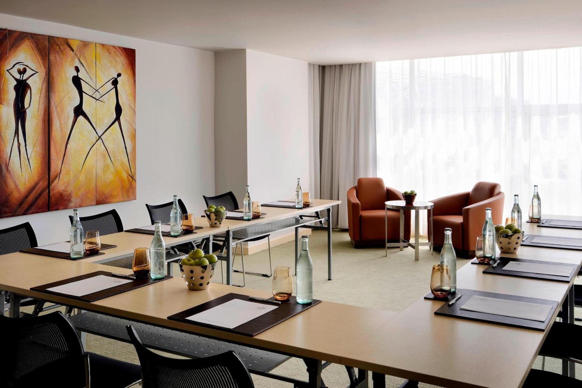 Marriott Executive Apartments Аддис-Абеба Экстерьер фото