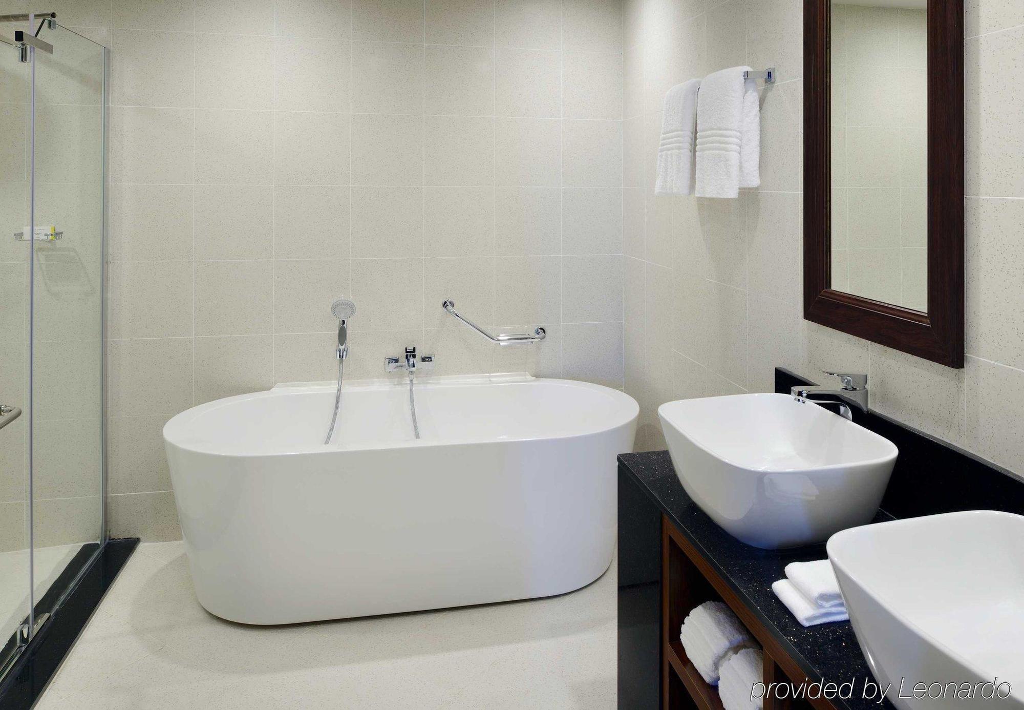 Marriott Executive Apartments Аддис-Абеба Экстерьер фото
